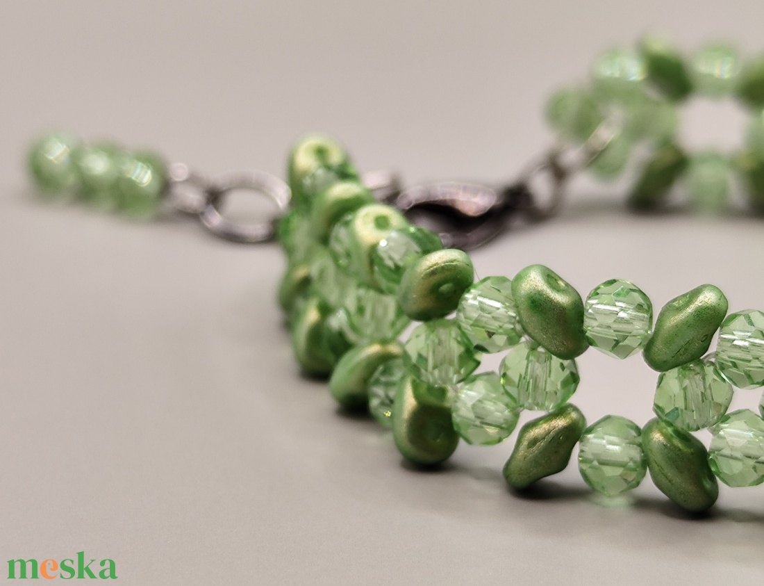 Zöld szellő karkötő  - ékszer - karkötő - gyöngyös karkötő - Meska.hu