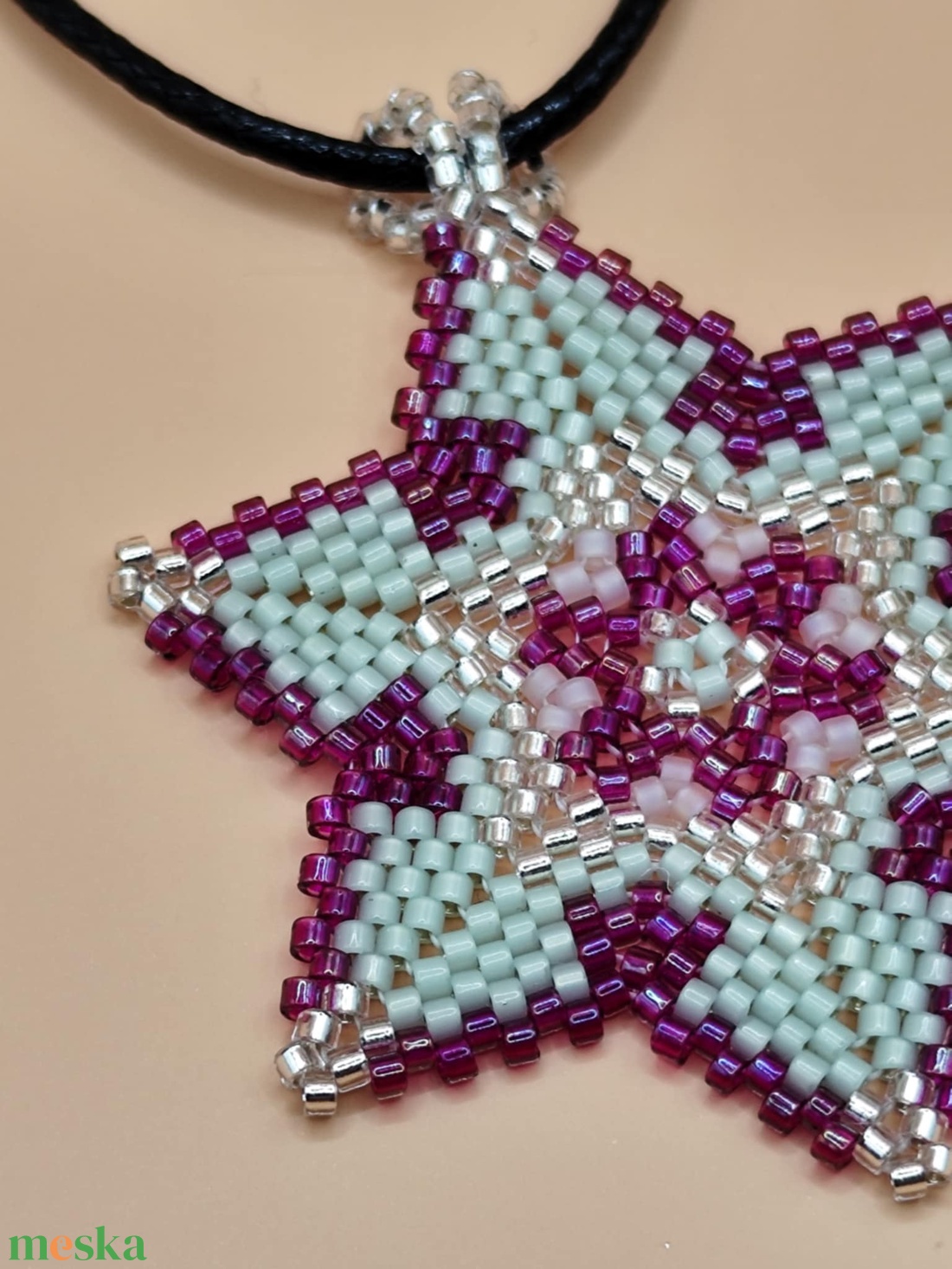 Menta csillagvirág medál - ékszer - nyaklánc - gyöngyös nyaklánc - Meska.hu