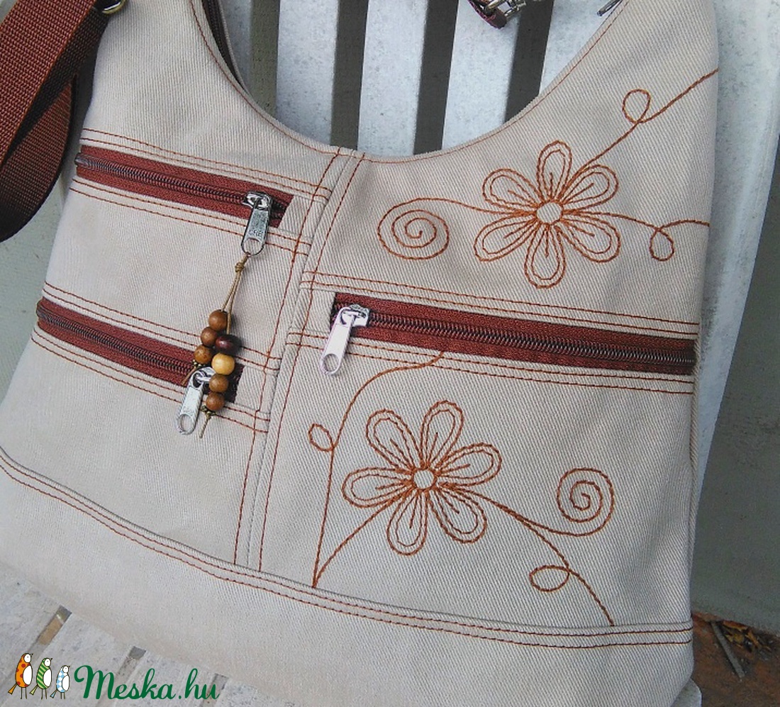 Sokzsebes hímzett farmer  pakolós női táska -  - Meska.hu