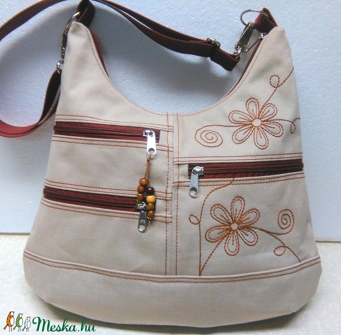 Sokzsebes hímzett farmer  pakolós női táska -  - Meska.hu