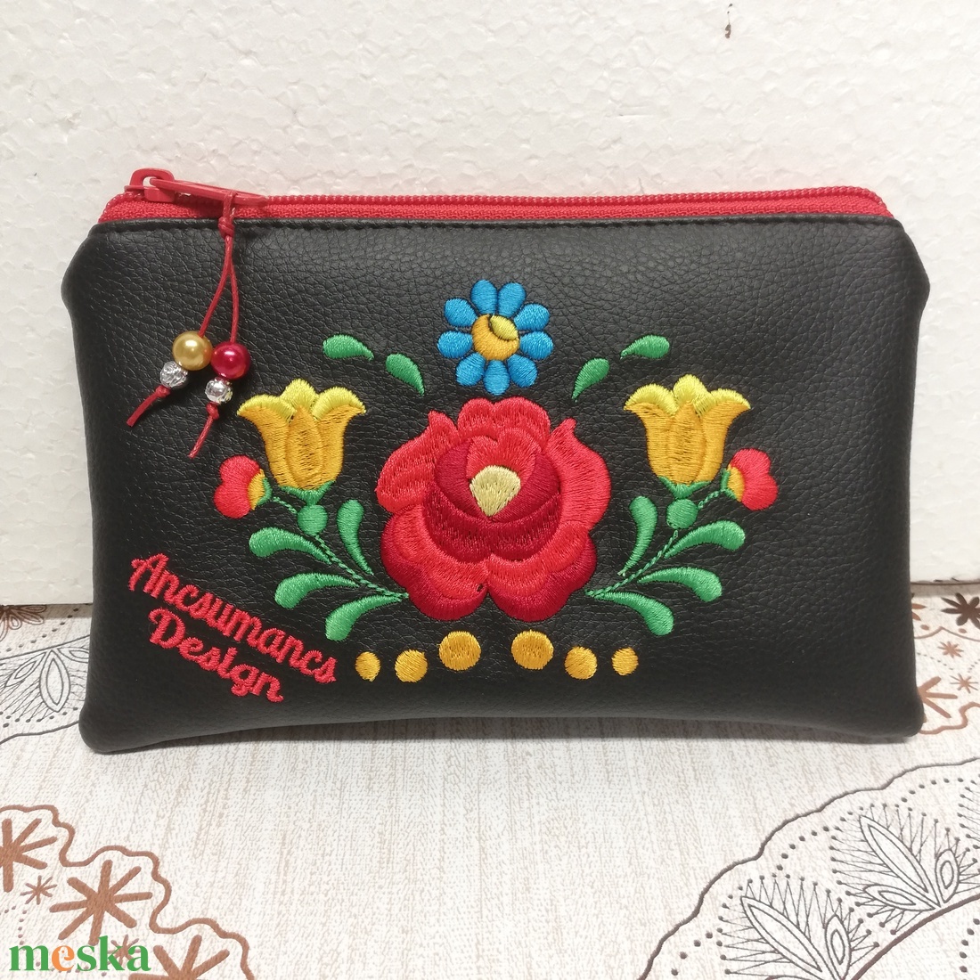 Hímzett 30x30-as pakolós táska szett fekete HungarianFolkart05 - táska & tok - táska szett - Meska.hu Hímzett 30x30-as pakolós táska szett fekete HungarianFolkart05 - táska & tok - táska szett - Meska.hu