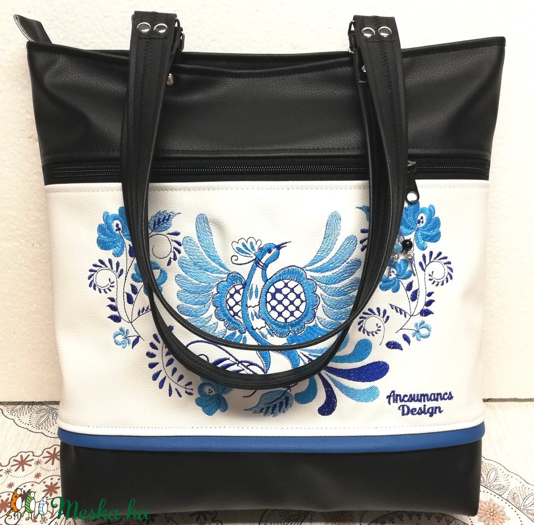 Szegecselt fülű nagyméretű City válltáska-Jégmadár fekete fehéren  - táska & tok - kézitáska & válltáska - nagy pakolós táska - Meska.hu