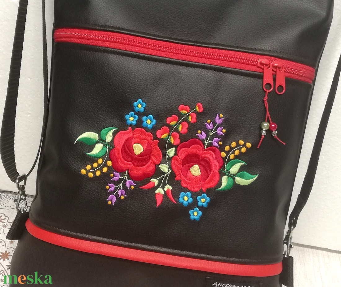 Hímzett 3in1 hátizsák univerzális táska Hungarian Folkart07 - táska & tok - variálható táska - Meska.hu Hímzett 3in1 hátizsák univerzális táska Hungarian Folkart07 - táska & tok - variálható táska - Meska.hu