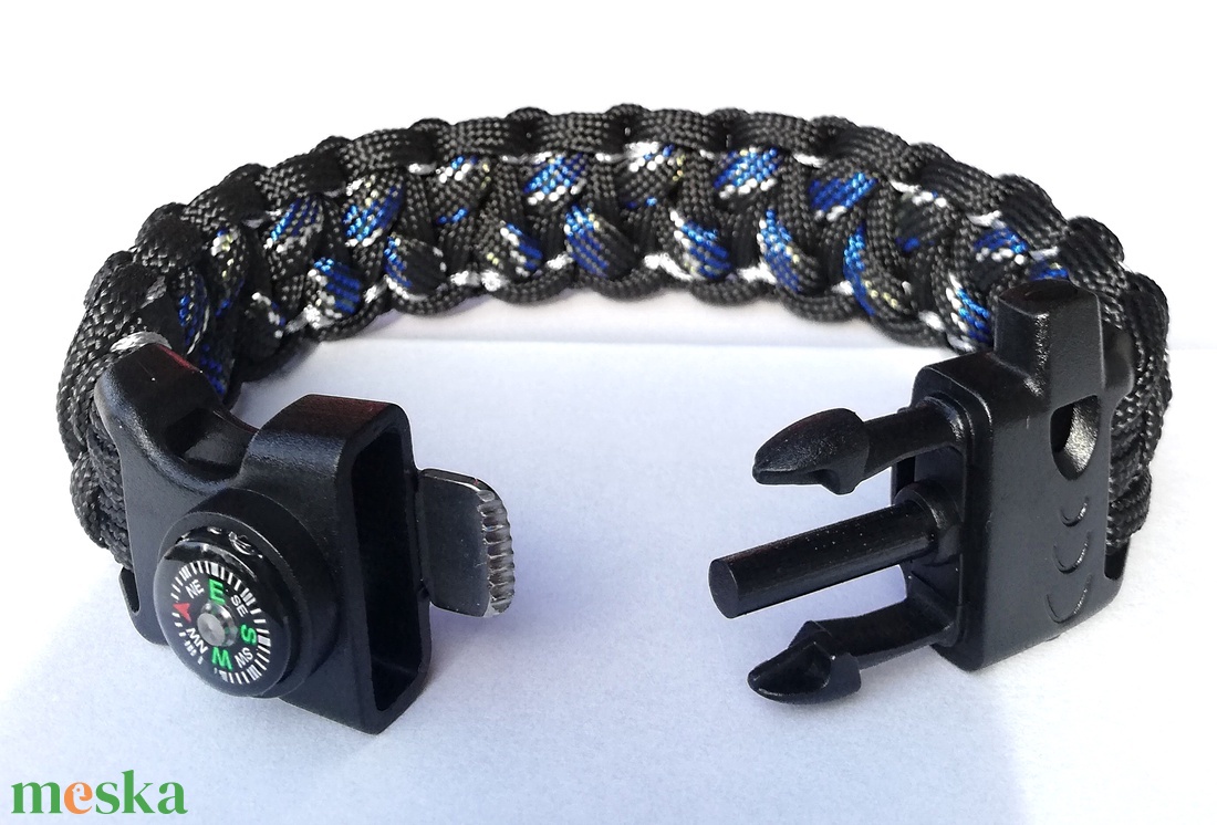 Taktikai túlélő paracord karkötő 3 funkciós csattal DRAGON EYE fekete-kék-antik ezüst (felnőtt M méret) - ékszer - karkötő - fonott karkötő - Meska.hu Taktikai túlélő paracord karkötő 3 funkciós csattal DRAGON EYE fekete-kék-antik ezüst (felnőtt M méret) - ékszer - karkötő - fonott karkötő - Meska.hu
