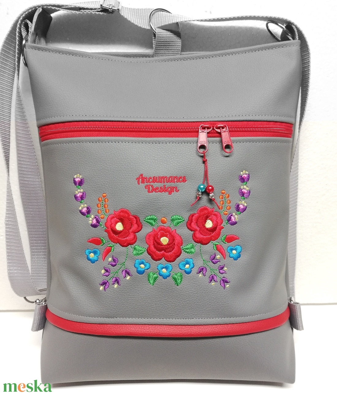 Hímzett 3in1 hátizsák univerzális táska Hungarian Folkart15 szürke alap színes hímzéssel - táska & tok - variálható táska - Meska.hu Hímzett 3in1 hátizsák univerzális táska Hungarian Folkart15 szürke alap színes hímzéssel - táska & tok - variálható táska - Meska.hu