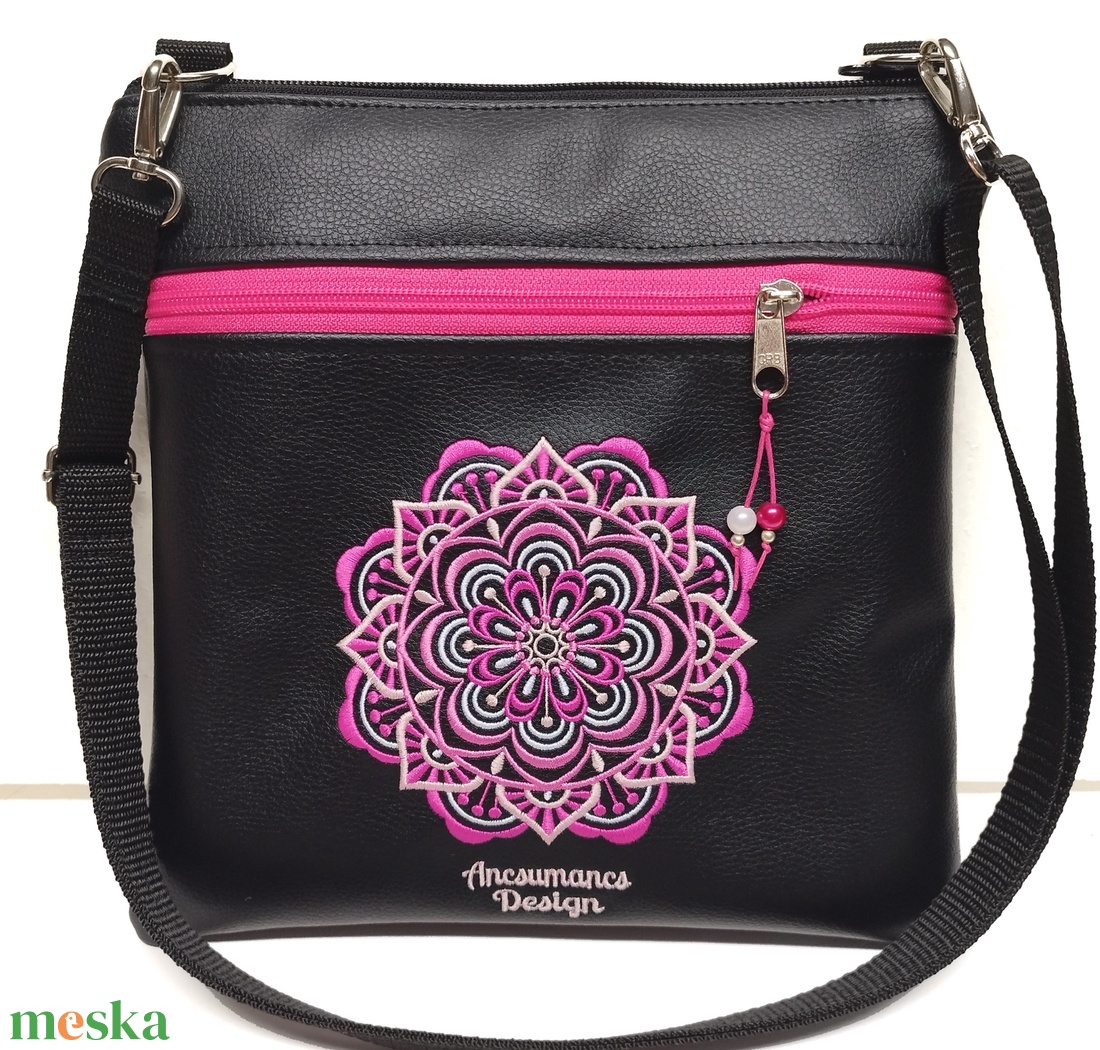 Hímzett oldaltáska övtáska fekete 25x25cm Pink mandala - táska & tok - kézitáska & válltáska - vállon átvethető táska - Meska.hu