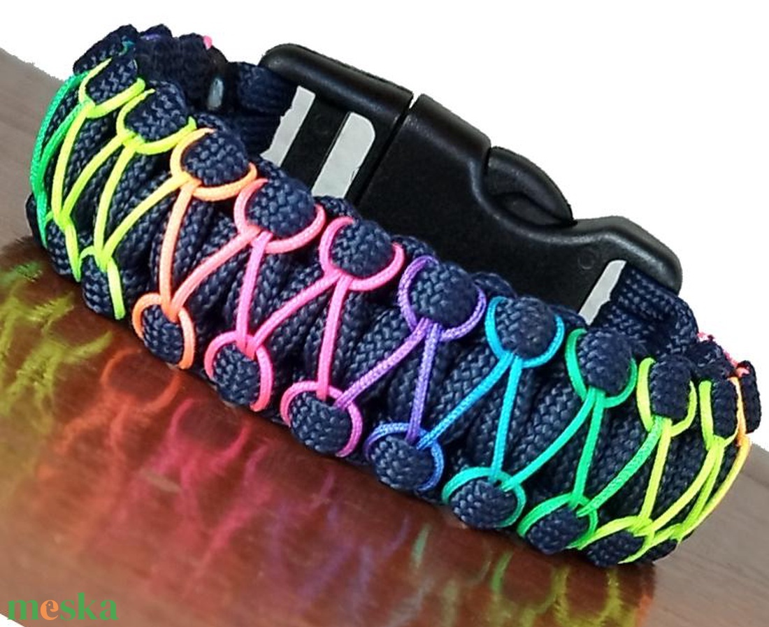 Designer túlélő paracord karkötő biztonsági csattal COBRA RIDER STITCH Navy kék szivárvány (csuklóméret 16-16,5cm) - ékszer - karkötő - fonott karkötő - Meska.hu