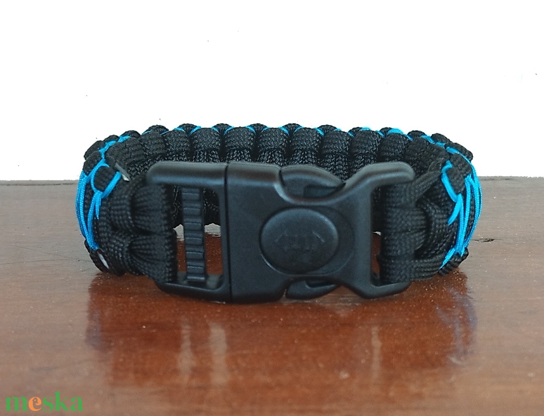Designer túlélő paracord karkötő biztonsági csattal COBRA RIDER STITCH Fekete kék(csuklóméret 18-18,5cm) - ékszer - karkötő - fonott karkötő - Meska.hu Designer túlélő paracord karkötő biztonsági csattal COBRA RIDER STITCH Fekete kék(csuklóméret 18-18,5cm) - ékszer - karkötő - fonott karkötő - Meska.hu