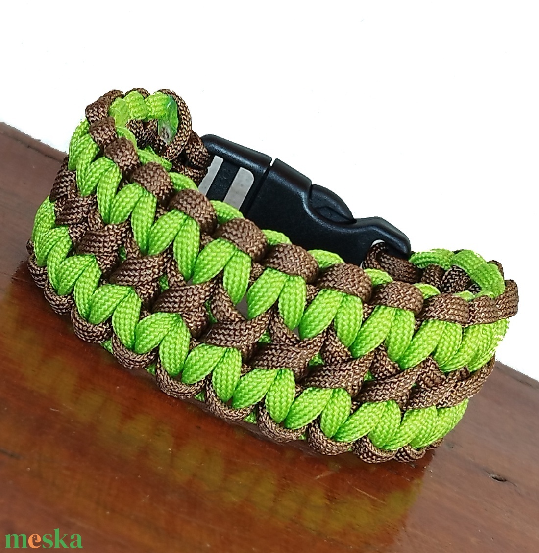 Designer túlélő paracord karkötő biztonsági csattal WIDE COBRA Barna limezöld (csuklóméret 20-21cm) - ékszer - karkötő - fonott karkötő - Meska.hu Designer túlélő paracord karkötő biztonsági csattal WIDE COBRA Barna limezöld (csuklóméret 20-21cm) - ékszer - karkötő - fonott karkötő - Meska.hu