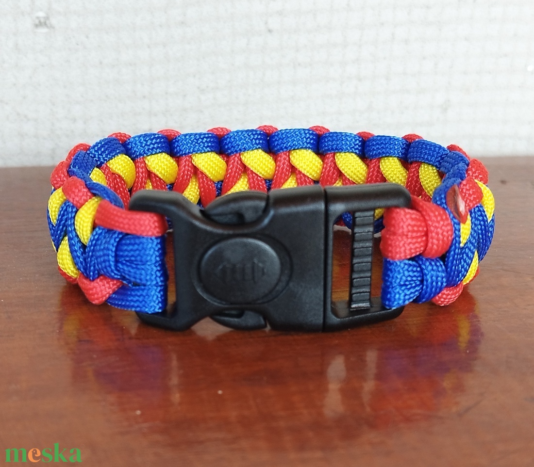 Designer túlélő paracord karkötő biztonsági csattal DRAGON EYE BARCELONA (csuklóméret 18-19cm) - ékszer - karkötő - fonott karkötő - Meska.hu