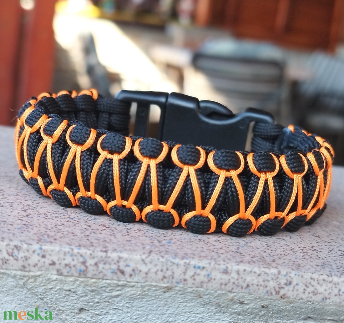 Designer túlélő paracord karkötő biztonsági csattal COBRA RIDER STITCH KTM Fekete narancssárga (csuklóméret 19-20cm) - ékszer - karkötő - fonott karkötő - Meska.hu Designer túlélő paracord karkötő biztonsági csattal COBRA RIDER STITCH KTM Fekete narancssárga (csuklóméret 19-20cm) - ékszer - karkötő - fonott karkötő - Meska.hu