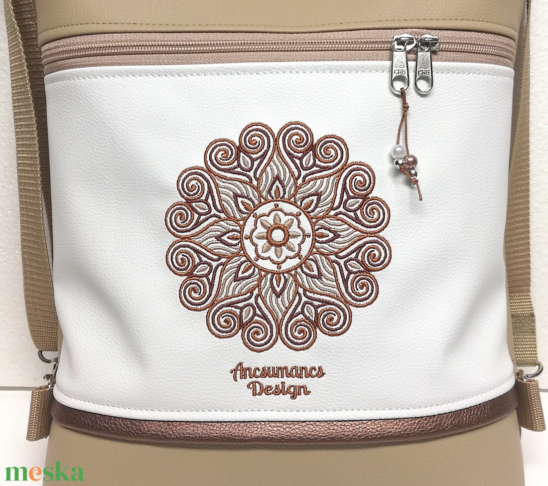 Hímzett Mandalás 3in1 Hátizsák Szett Univerzális Táska Neszivel Drapp-Fehér(Mandala002) - táska & tok - hátizsák - hátizsák - Meska.hu