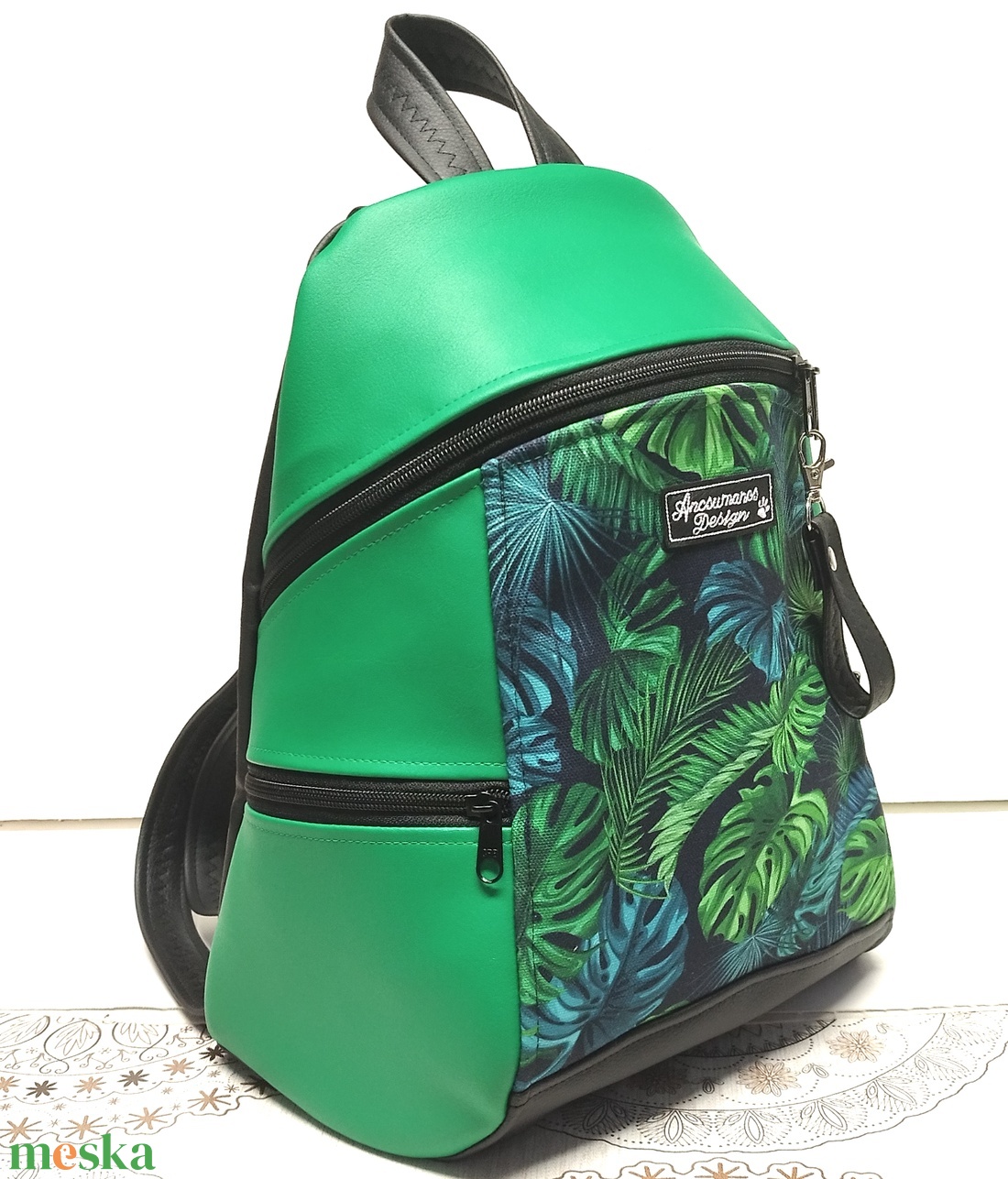 MAXIM BackPack L hátizsák - Pálmalevelek zöld fekete alapon textilbőr pántokkal 36x28x16 - táska & tok - hátizsák - hátizsák - Meska.hu