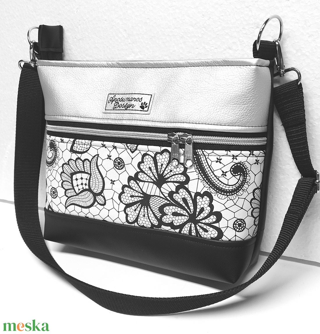 Bella Midi crossbody oldaltáska övtáska 26x21cm - Csipkemintás - táska & tok - kézitáska & válltáska - vállon átvethető táska - Meska.hu Bella Midi crossbody oldaltáska övtáska 26x21cm - Csipkemintás - táska & tok - kézitáska & válltáska - vállon átvethető táska - Meska.hu
