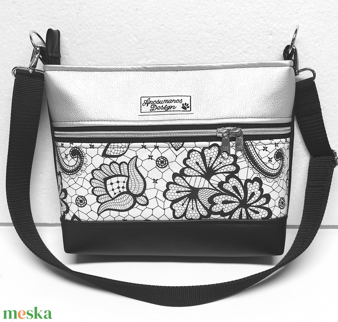 Bella Midi crossbody oldaltáska övtáska 26x21cm - Csipkemintás - táska & tok - kézitáska & válltáska - vállon átvethető táska - Meska.hu Bella Midi crossbody oldaltáska övtáska 26x21cm - Csipkemintás - táska & tok - kézitáska & válltáska - vállon átvethető táska - Meska.hu