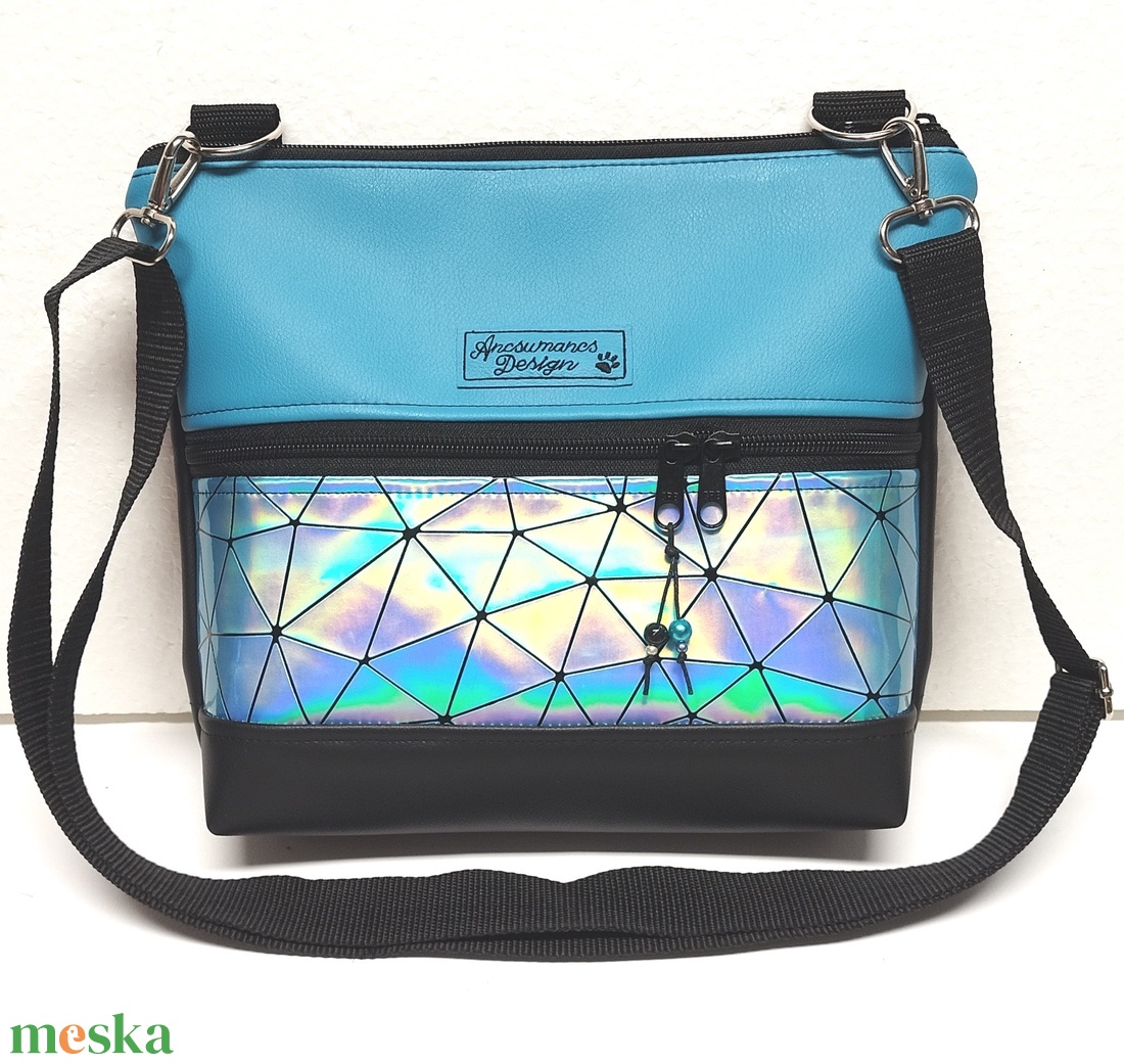 Bella crossbody oldaltáska 28x24cm - Türkiz lézerhologram - táska & tok - kézitáska & válltáska - vállon átvethető táska - Meska.hu Bella crossbody oldaltáska 28x24cm - Türkiz lézerhologram - táska & tok - kézitáska & válltáska - vállon átvethető táska - Meska.hu