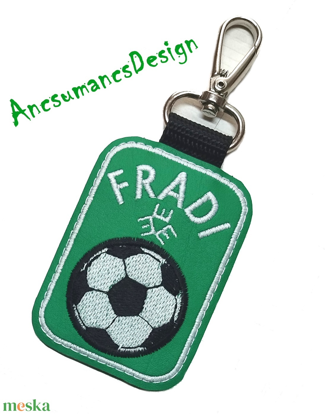 Hímzett FRADI kulcstartó focilabdával erős karabinerrel - táska & tok - kulcstartó & táskadísz - kulcstartó - Meska.hu Hímzett FRADI kulcstartó focilabdával erős karabinerrel - táska & tok - kulcstartó & táskadísz - kulcstartó - Meska.hu