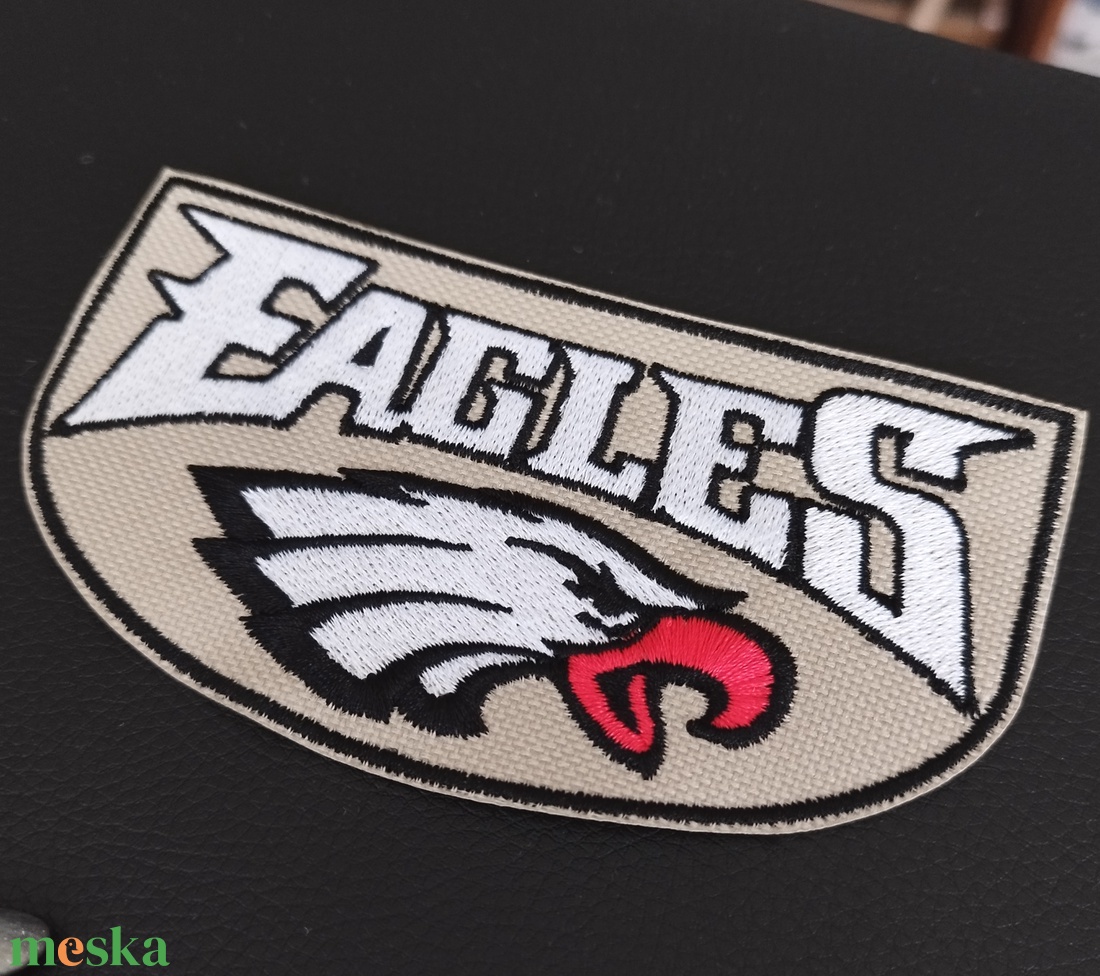 Vasalható varrható hímzett felvarró folt Sas madár felirattal (Eagles) 12x7cm - kellékek & szerszámok - méteráru - felvarrható, vasalható kellék - Meska.hu Vasalható varrható hímzett felvarró folt Sas madár felirattal (Eagles) 12x7cm - kellékek & szerszámok - méteráru - felvarrható, vasalható kellék - Meska.hu