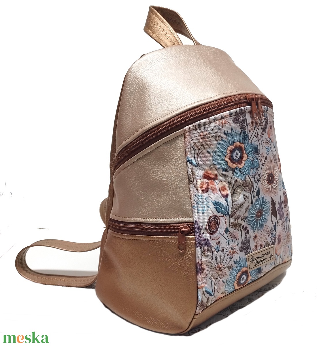 MAXIM BackPack L hátizsák - Réti virágok púder és bronz alapon textilbőr pántokkal - táska & tok - hátizsák - hátizsák - Meska.hu MAXIM BackPack L hátizsák - Réti virágok púder és bronz alapon textilbőr pántokkal - táska & tok - hátizsák - hátizsák - Meska.hu