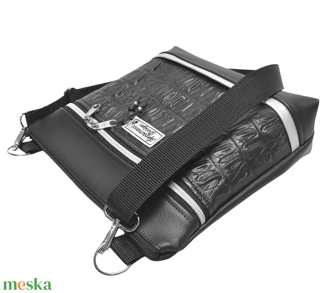 Bella crossbody oldaltáska 28x24cm - Elegáns fekete 3Dfekete ezüst cipzárral - táska & tok - kézitáska & válltáska - vállon átvethető táska - Meska.hu Bella crossbody oldaltáska 28x24cm - Elegáns fekete 3Dfekete ezüst cipzárral - táska & tok - kézitáska & válltáska - vállon átvethető táska - Meska.hu