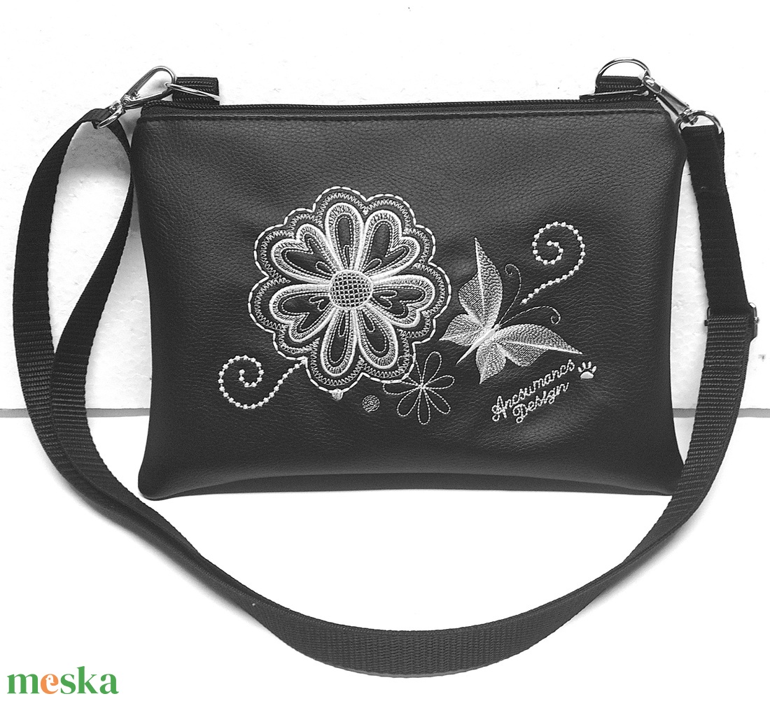 Elegáns hímzett borítéktáska FantasyFlower009 fekete-fehér - táska & tok - kézitáska & válltáska - vállon átvethető táska - Meska.hu Elegáns hímzett borítéktáska FantasyFlower009 fekete-fehér - táska & tok - kézitáska & válltáska - vállon átvethető táska - Meska.hu