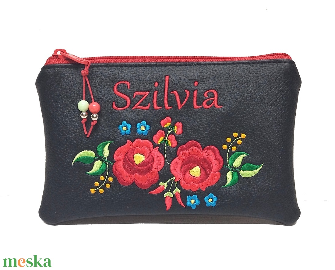 Hímzett 3in1 Kalocsai virágos szett Hungarian Folkart07 táska+neves pénztárca - táska & tok - táska szett - Meska.hu Hímzett 3in1 Kalocsai virágos szett Hungarian Folkart07 táska+neves pénztárca - táska & tok - táska szett - Meska.hu