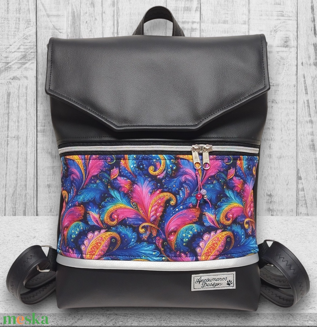 Karnevál - Bőrpántos fedélrészes pakolós Liza hátizsák 4 zsebbel 36x30x8cm - táska & tok - hátizsák - hátizsák - Meska.hu