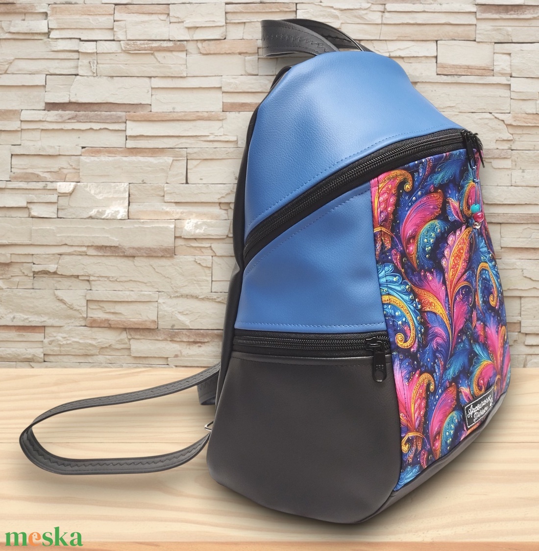 MAXIM BackPack L hátizsák - Karnevál kék fekete alapon textilbőr pántokkal 36x30x16 - táska & tok - hátizsák - hátizsák - Meska.hu MAXIM BackPack L hátizsák - Karnevál kék fekete alapon textilbőr pántokkal 36x30x16 - táska & tok - hátizsák - hátizsák - Meska.hu
