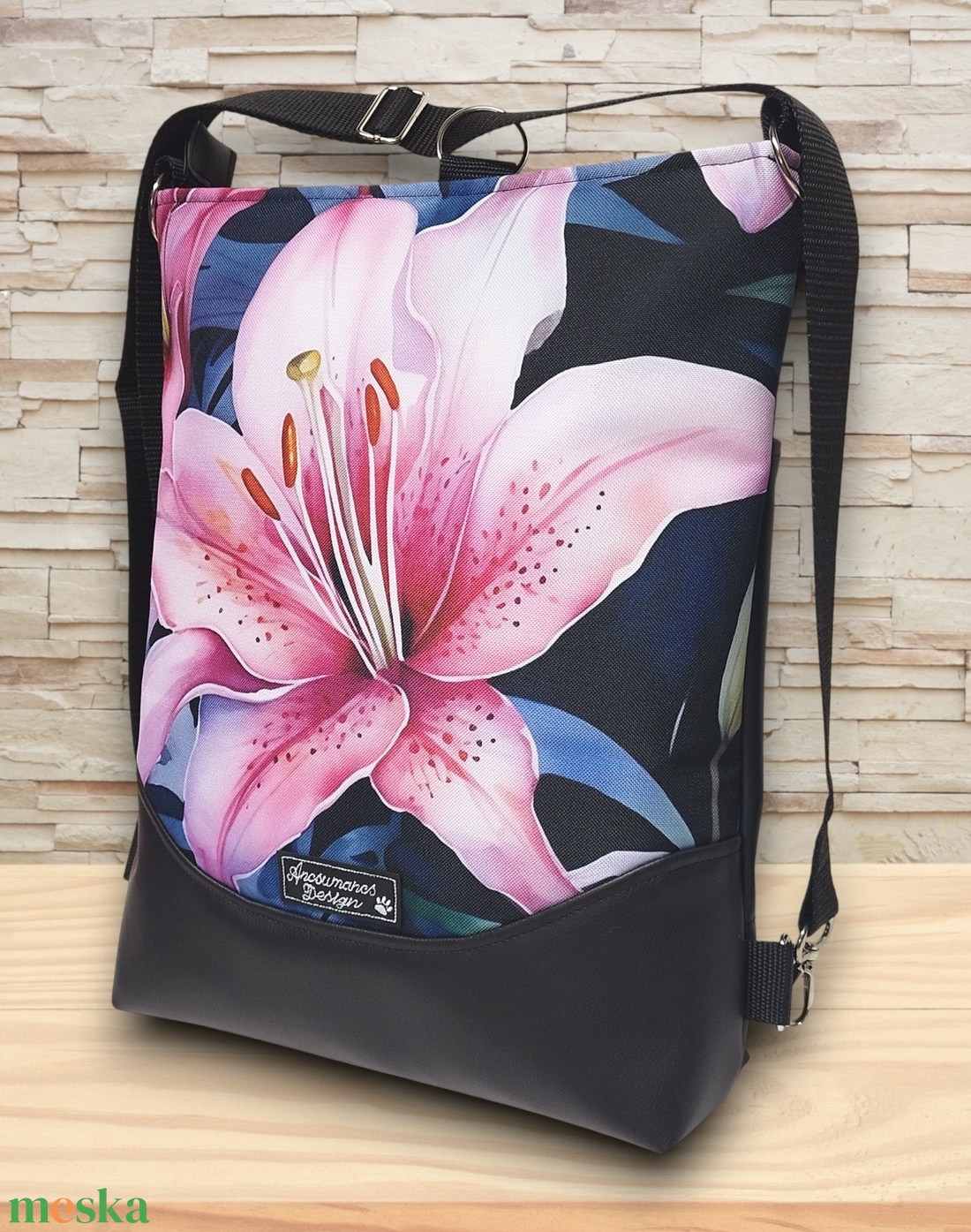 Óriás liliom - Mosolyvonalas hátulzsebes 3in1 textilbőr hátizsák univerzális táska - táska & tok - hátizsák - hátizsák - Meska.hu Óriás liliom - Mosolyvonalas hátulzsebes 3in1 textilbőr hátizsák univerzális táska - táska & tok - hátizsák - hátizsák - Meska.hu