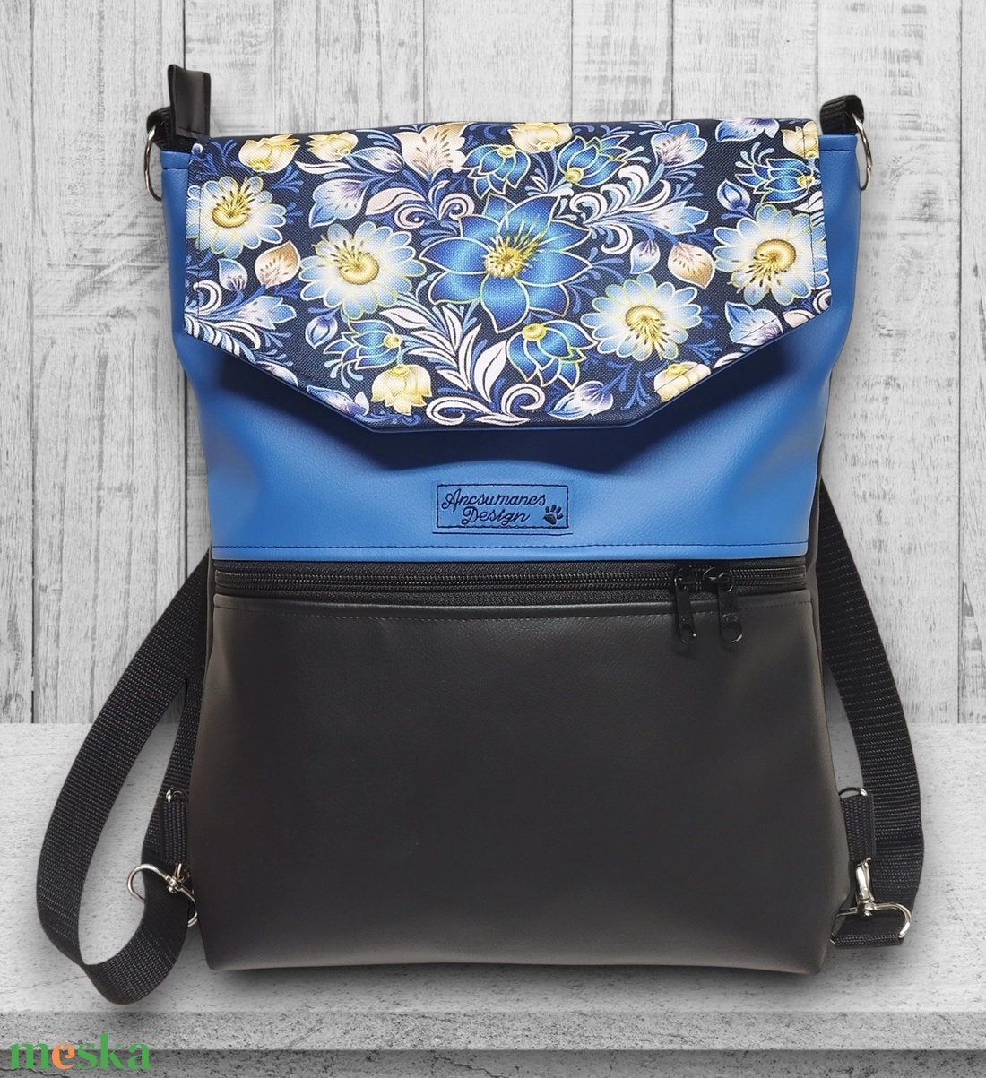 Kék virágos fedélrészes 3in1 hátizsák univerzális táska fekete-kék alapon - táska & tok - hátizsák - hátizsák - Meska.hu