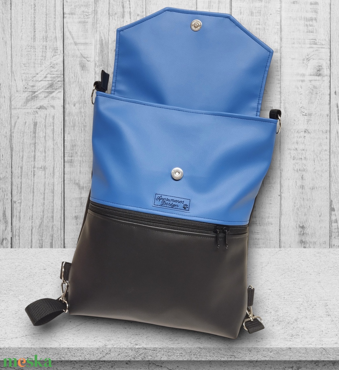 Kék virágos fedélrészes 3in1 hátizsák univerzális táska fekete-kék alapon - táska & tok - hátizsák - hátizsák - Meska.hu