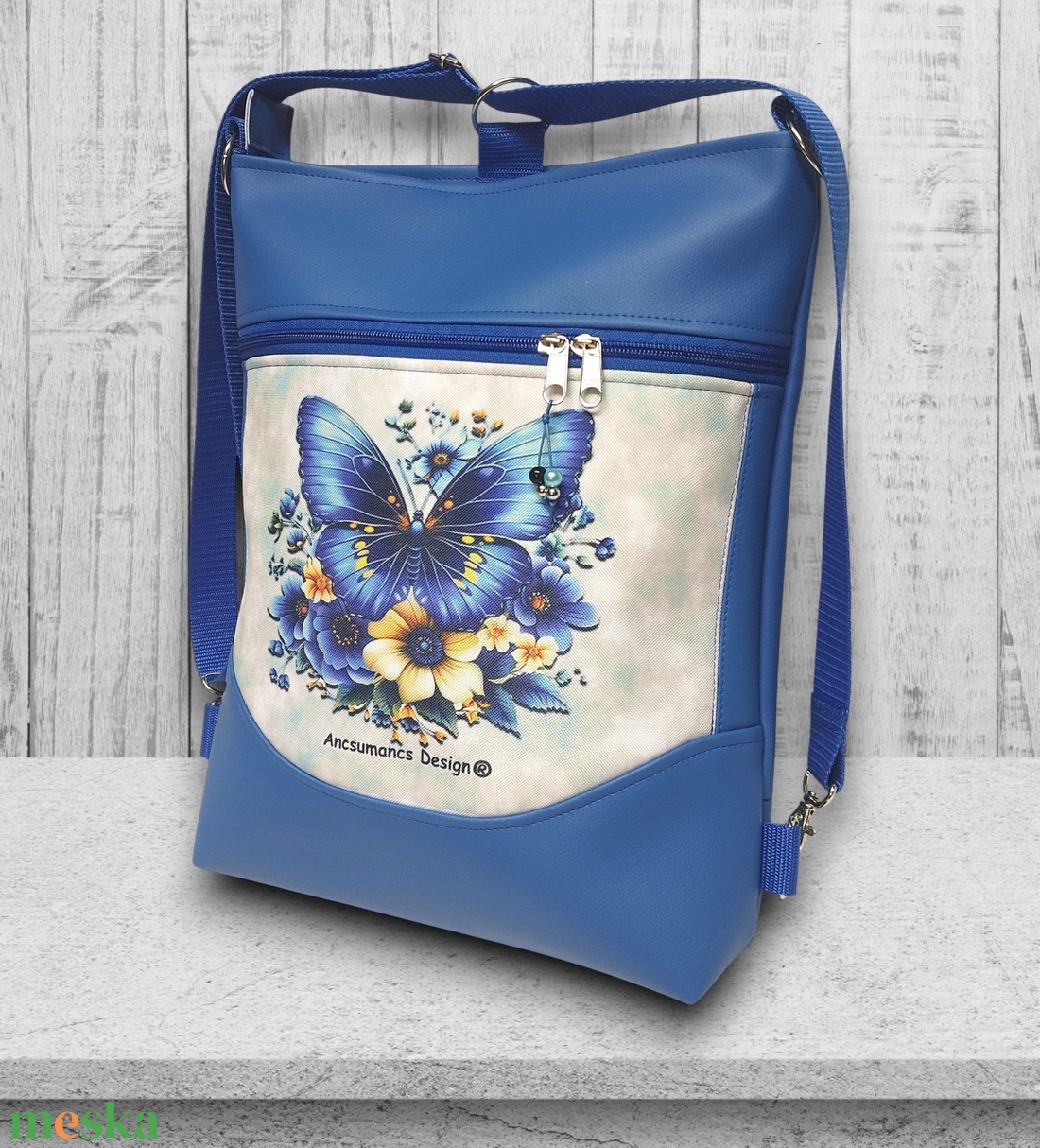 Varázslatos pillangó kék alapon 3in1 mosolyvonalas textilbőr hátizsák oldaltáska - táska & tok - variálható táska - Meska.hu