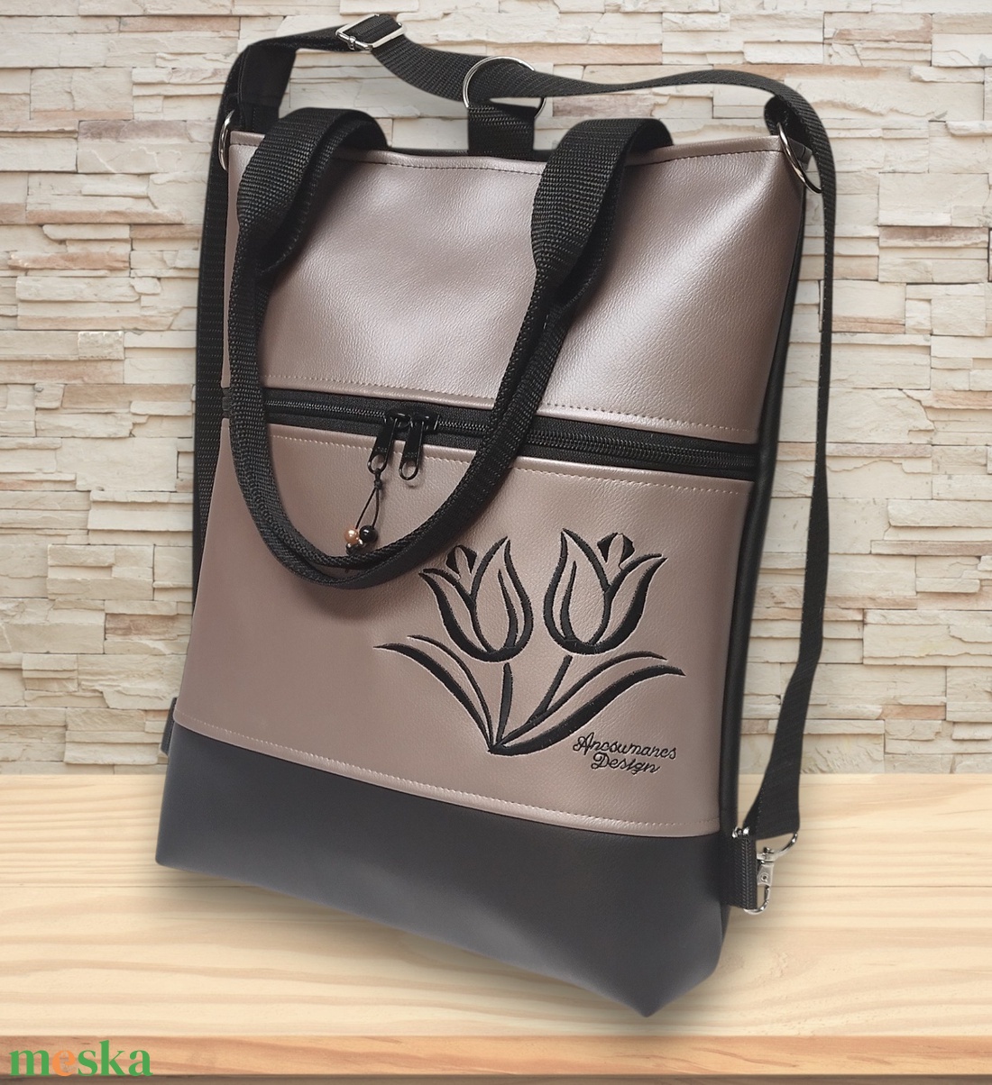 Hímzett tulipános elegáns 4in1 női hátizsák oldaltáska Fekete-púder - táska & tok - variálható táska - Meska.hu