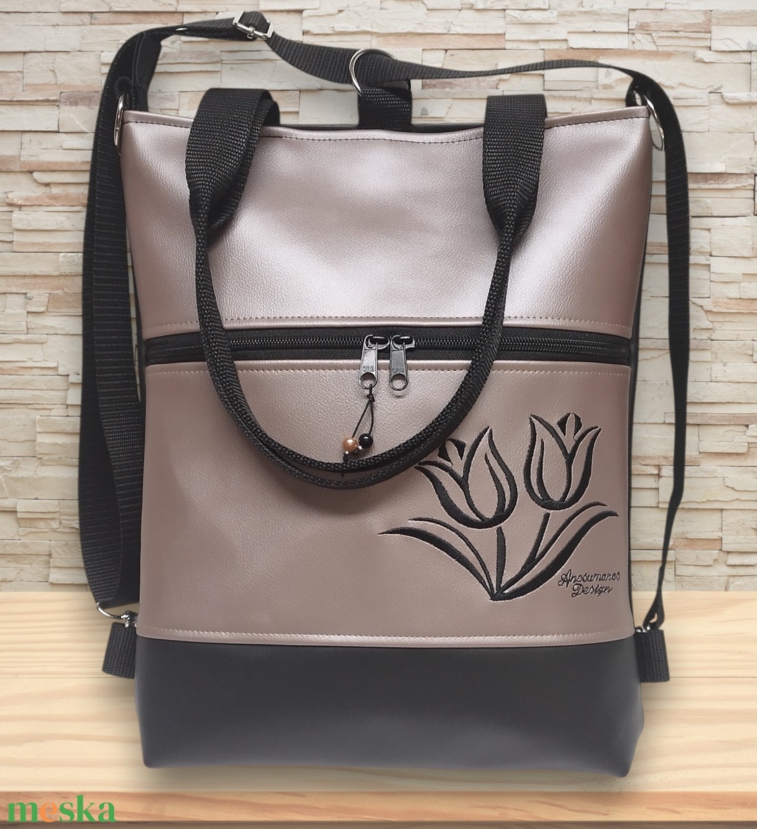 Hímzett tulipános elegáns 4in1 női hátizsák oldaltáska Fekete-púder - táska & tok - variálható táska - Meska.hu
