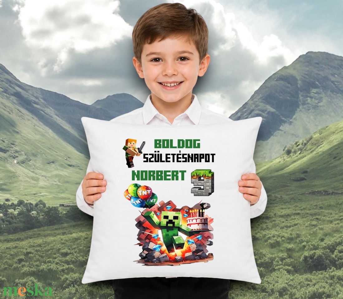 Neves Díszpárna 35x35cm - Boldog Születésnapot Minecraft001 névvel évvel - otthon & életmód - lakástextil - párna & párnahuzat - díszpárna (belsővel együtt) - Meska.hu