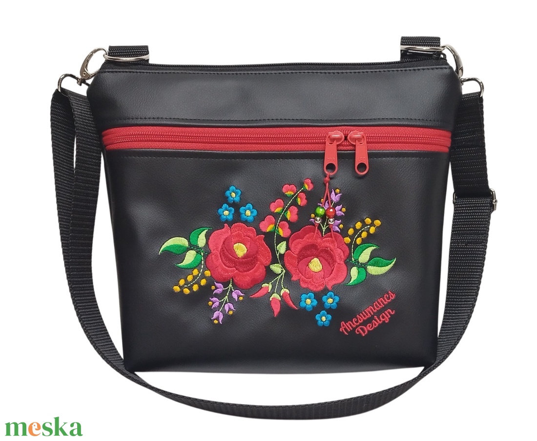Bella crossbody oldaltáska 28x24cm - Hímzett Kalocsai virágos Hungarian Folkart07 - táska & tok - kézitáska & válltáska - vállon átvethető táska - Meska.hu