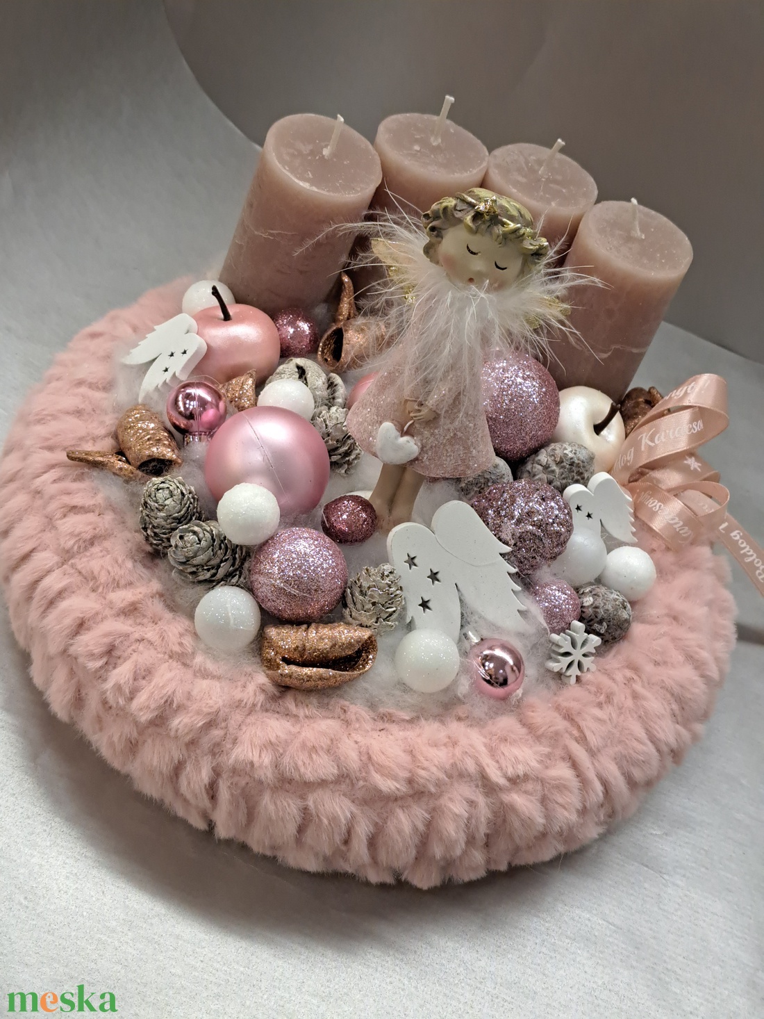 Angyal pihe-puha koszorún - karácsony - adventi díszek - adventi asztaldísz - Meska.hu