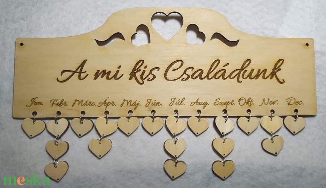 Családunk ünnepi tábla  - otthon & életmód - dekoráció - fali és függő dekoráció - falinaptár & öröknaptár - Meska.hu