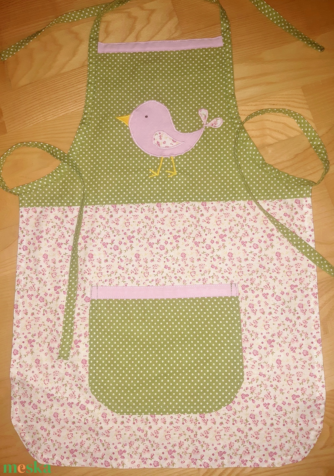 Madárkás kislány kötény - otthon & életmód - konyhafelszerelés, tálalás - konyhai textil - kötény - Meska.hu