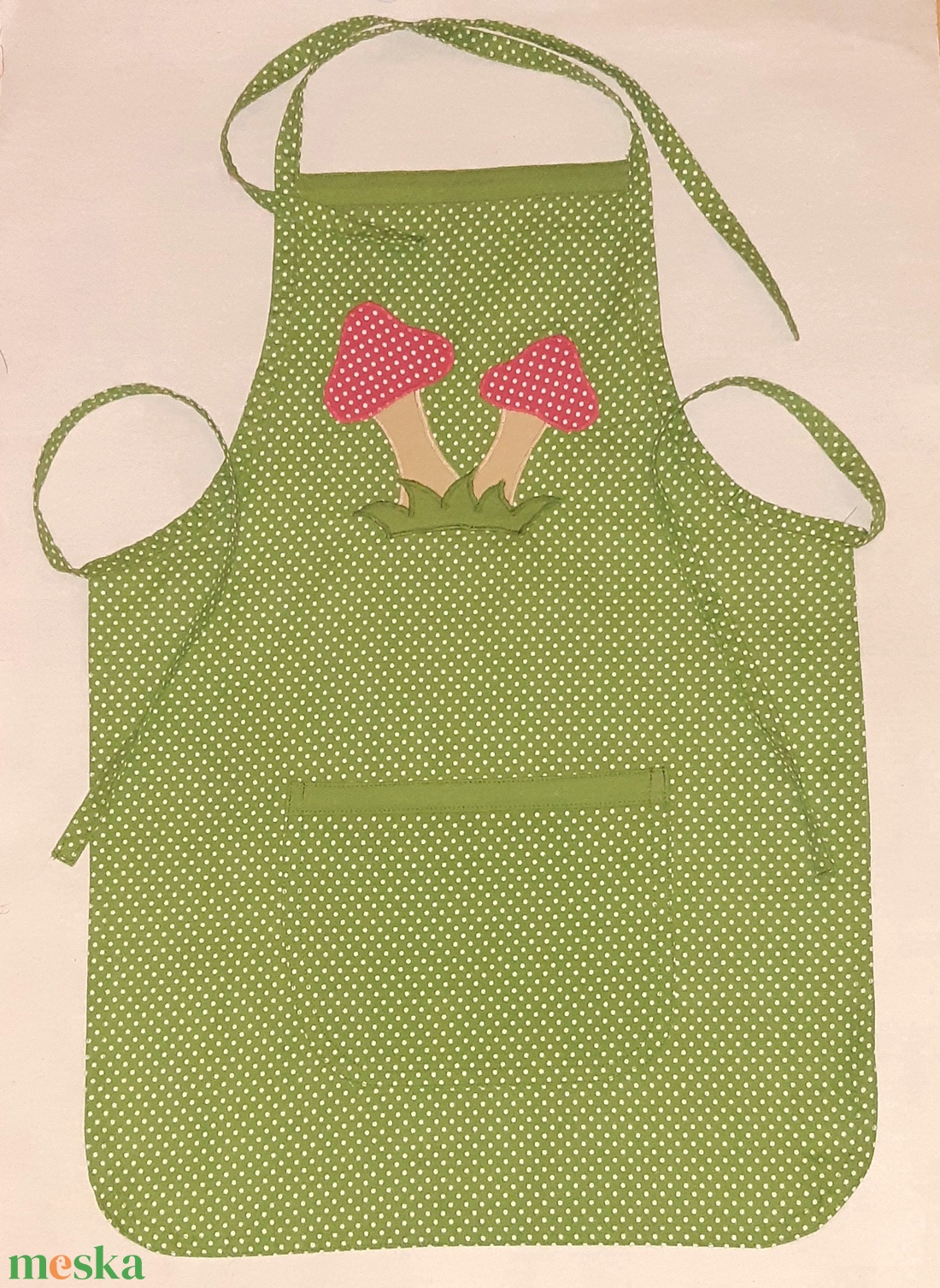 Gombás kötény - otthon & életmód - konyhafelszerelés, tálalás - konyhai textil - kötény - Meska.hu