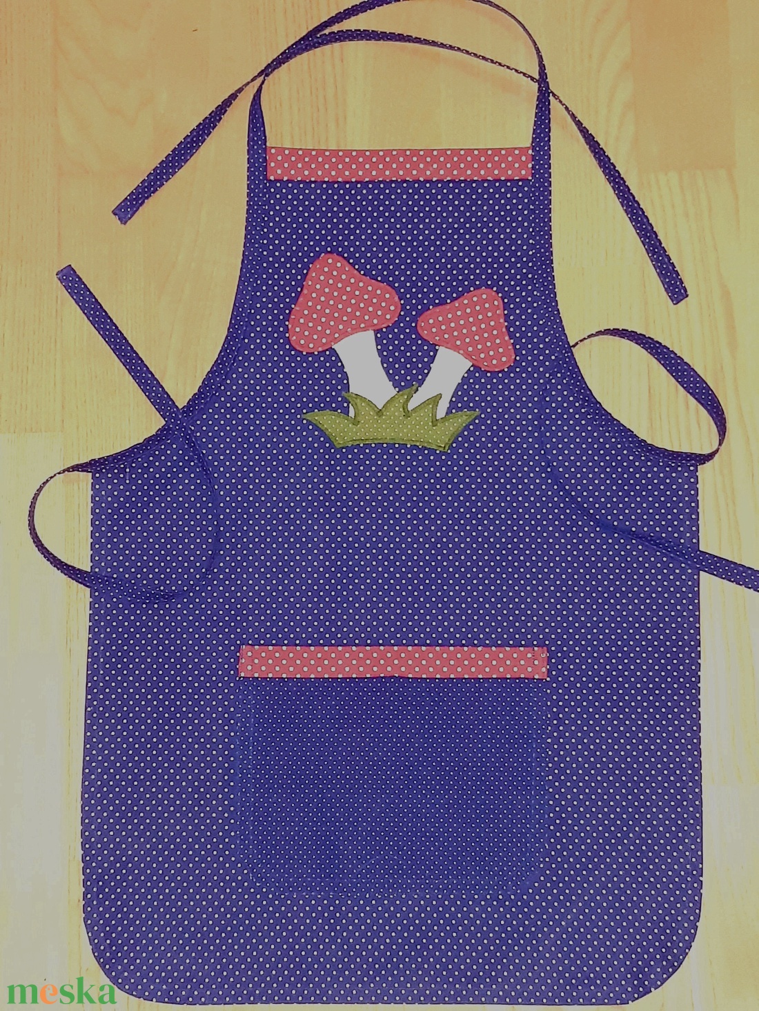 Gombás kötény, kék  - otthon & életmód - konyhafelszerelés, tálalás - konyhai textil - kötény - Meska.hu