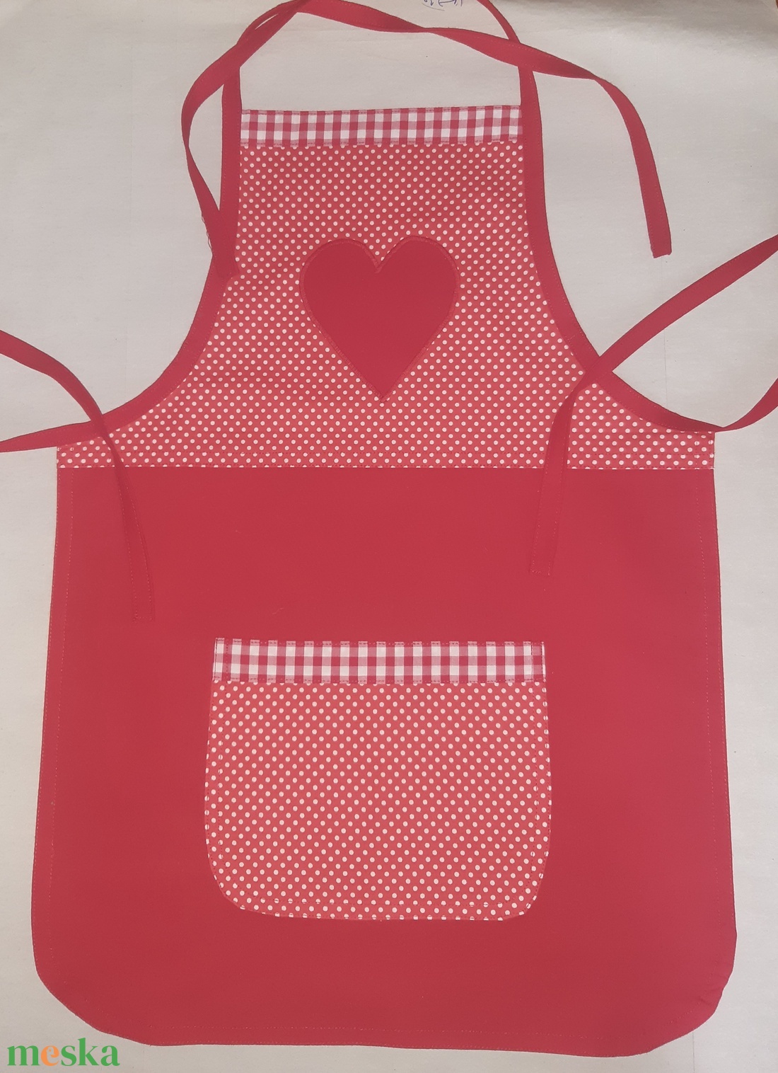 Szívecskés kötény  - otthon & életmód - konyhafelszerelés, tálalás - konyhai textil - kötény - Meska.hu