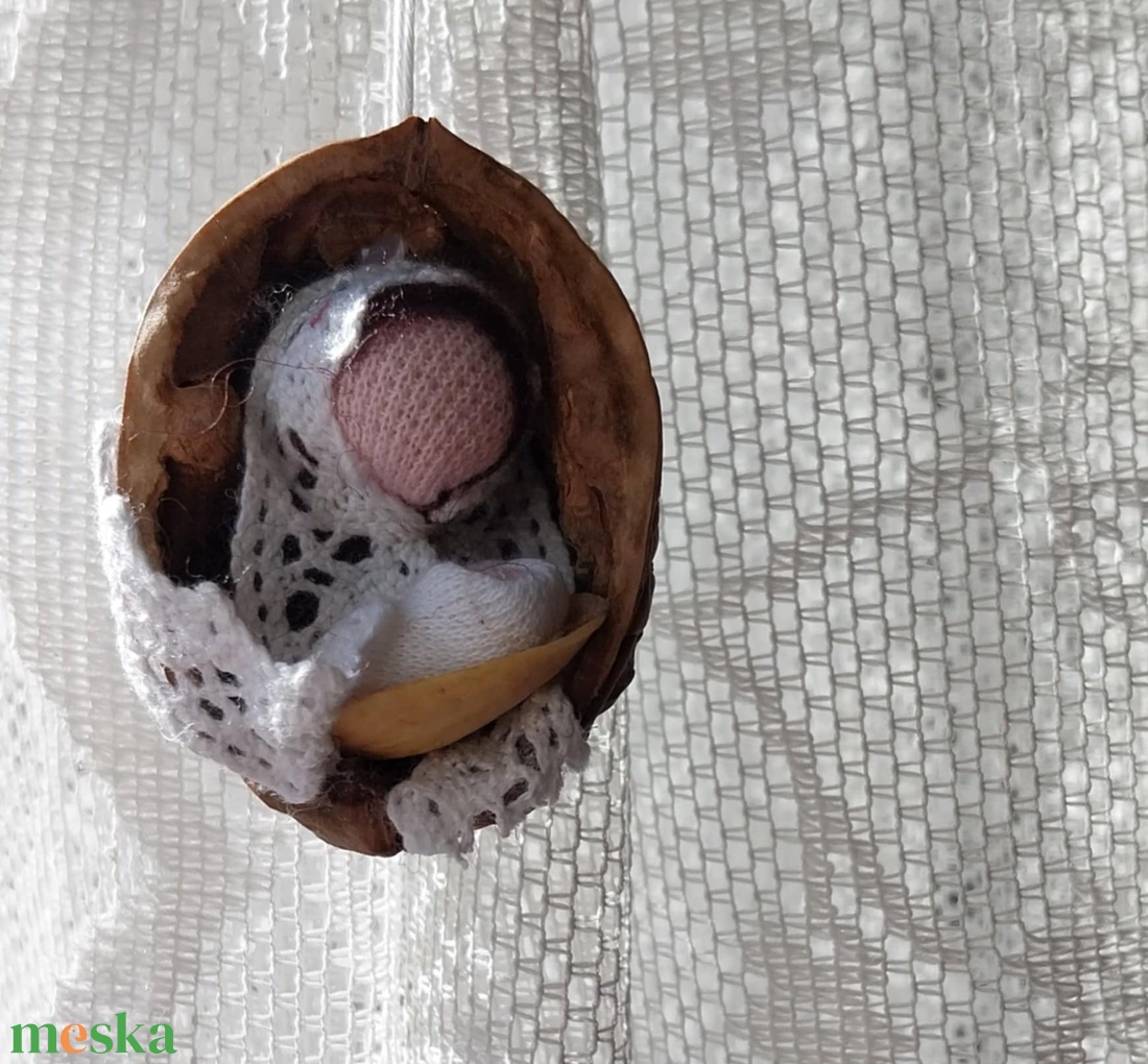 Dióhéjban... - otthon & életmód - dekoráció - fali és függő dekoráció - függődísz - Meska.hu Dióhéjban... - otthon & életmód - dekoráció - fali és függő dekoráció - függődísz - Meska.hu