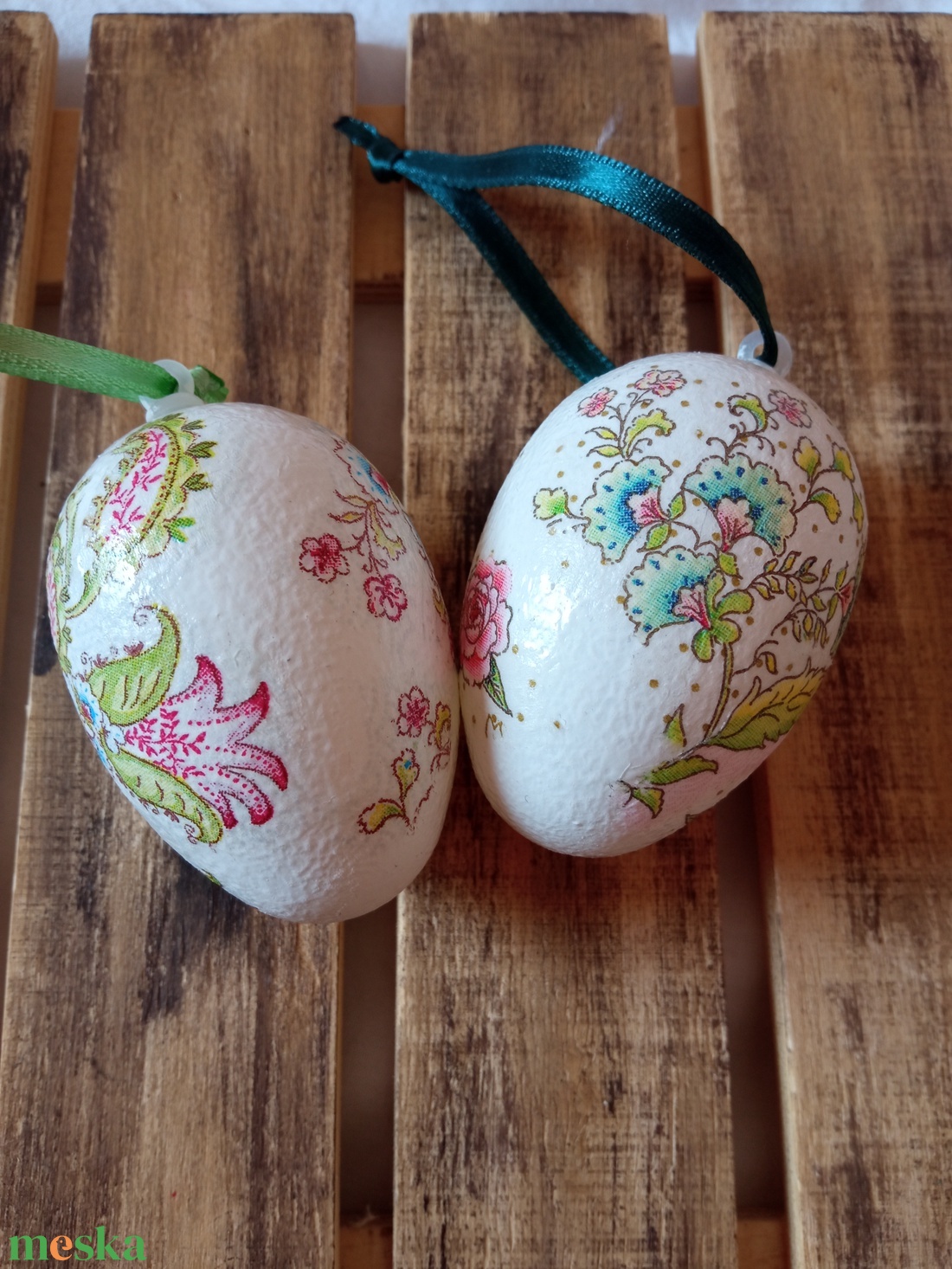 Cir�d�s húsvéti tojások - ünnepi díszek, dekorációk - húsvéti díszek és dekorációk - húsvéti tojás, hímestojás - Meska.hu