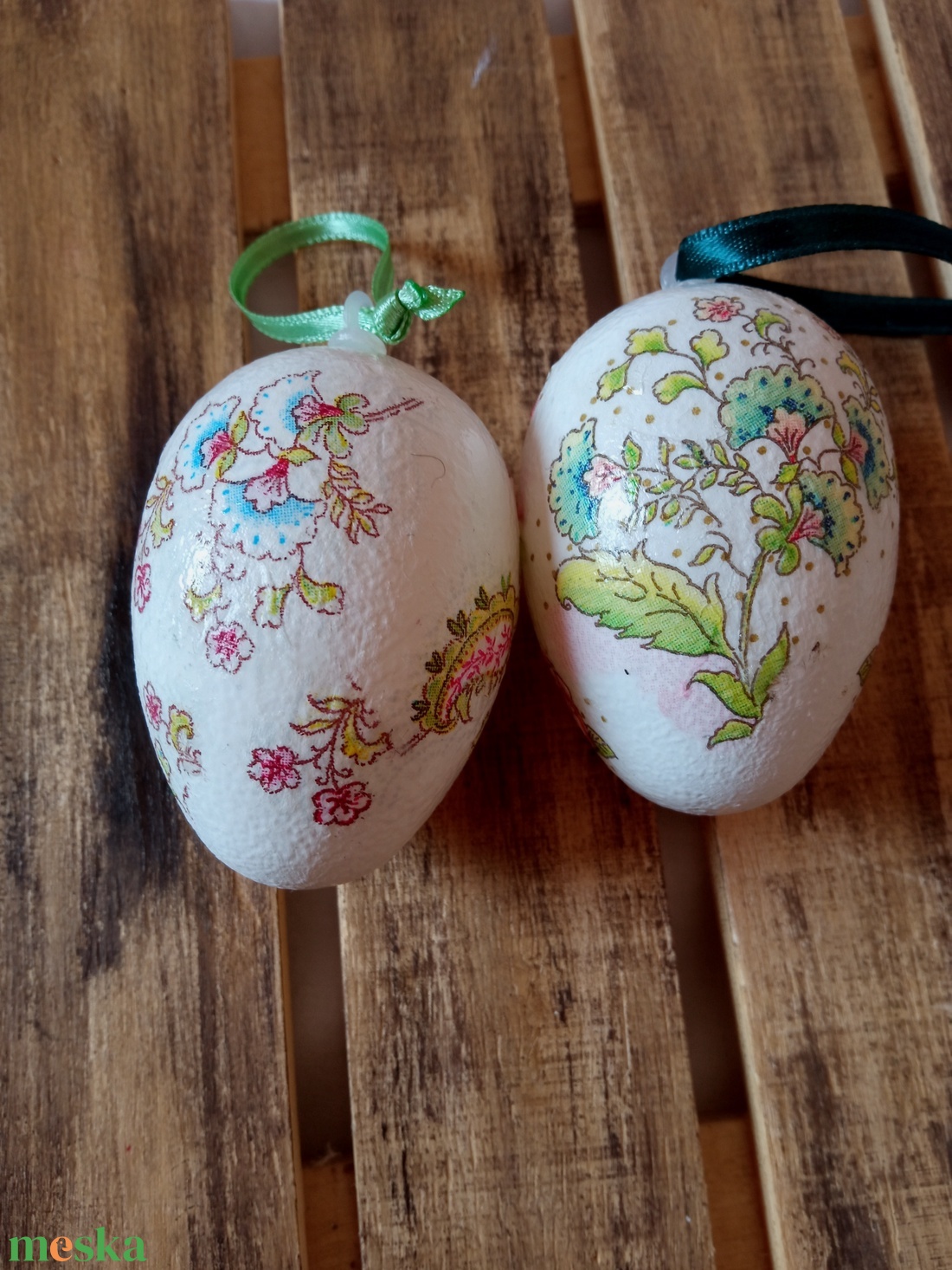 Cir�d�s húsvéti tojások - ünnepi díszek, dekorációk - húsvéti díszek és dekorációk - húsvéti tojás, hímestojás - Meska.hu