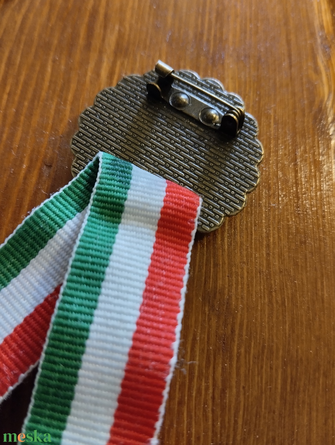 Kerámia kokárda - ékszer - kitűző és bross - Meska.hu