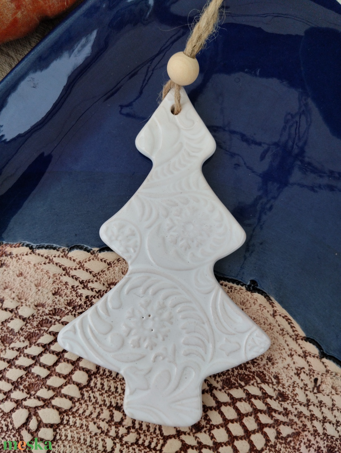 Fehér karácsonyfa dísz - karácsony - karácsonyi lakásdekoráció - karácsonyfadíszek - Meska.hu