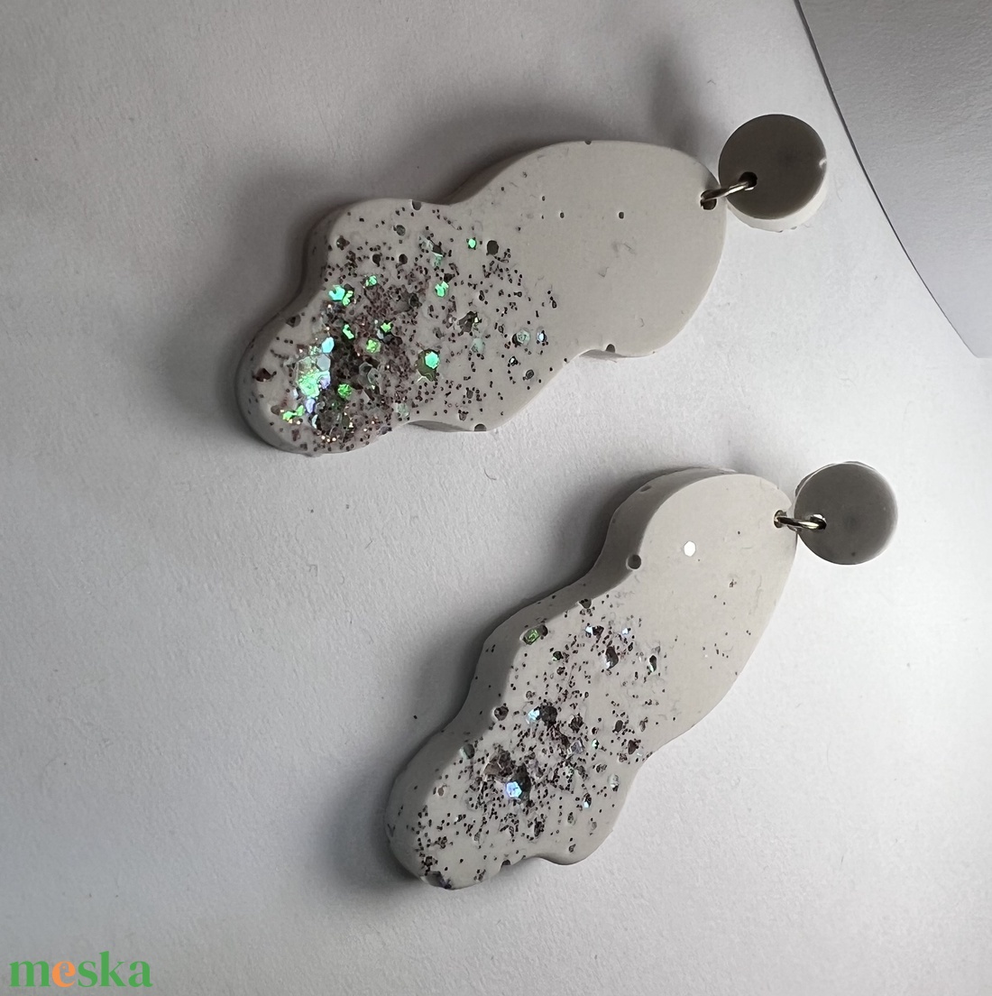 Csillogó, egyedi fülbevaló - ékszer - fülbevaló - fülékszer - Meska.hu