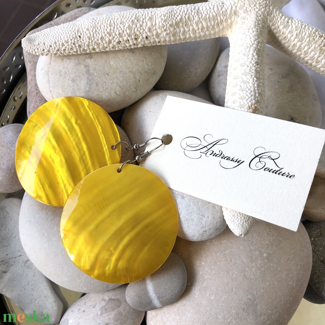 Andrassy Couture napsárga kagylóhéj fülbevaló  - ékszer - fülbevaló - csillár fülbevaló - Meska.hu