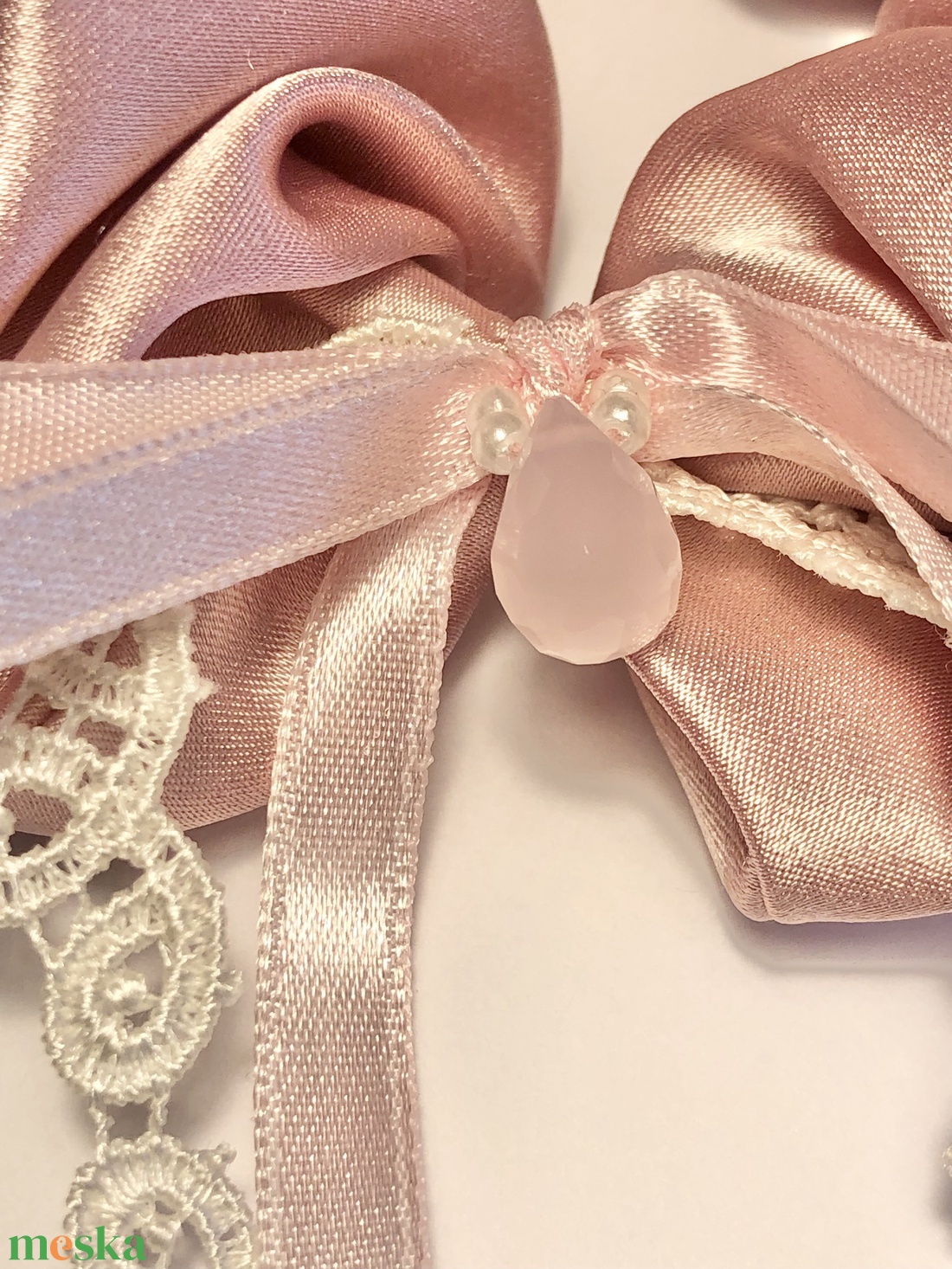 Andrassy Couture masnis szatén hajgumi - ruha & divat - hajdísz & hajcsat - hajgumi - Meska.hu